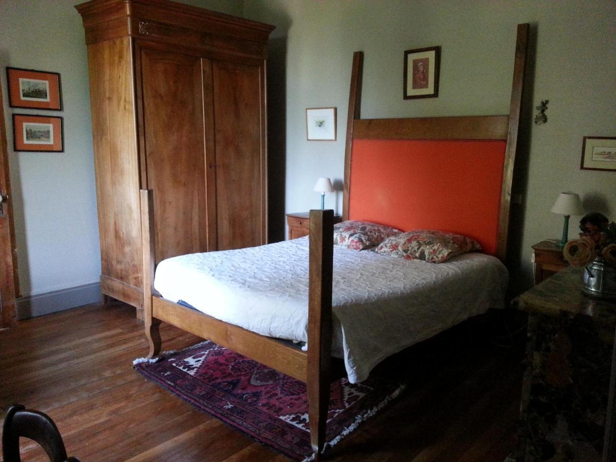 Le Logis Les Pineaux Exterior foto