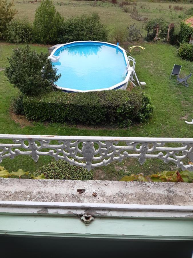 Le Logis Les Pineaux Exterior foto
