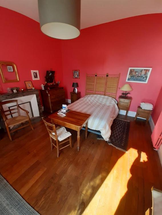 Le Logis Les Pineaux Exterior foto